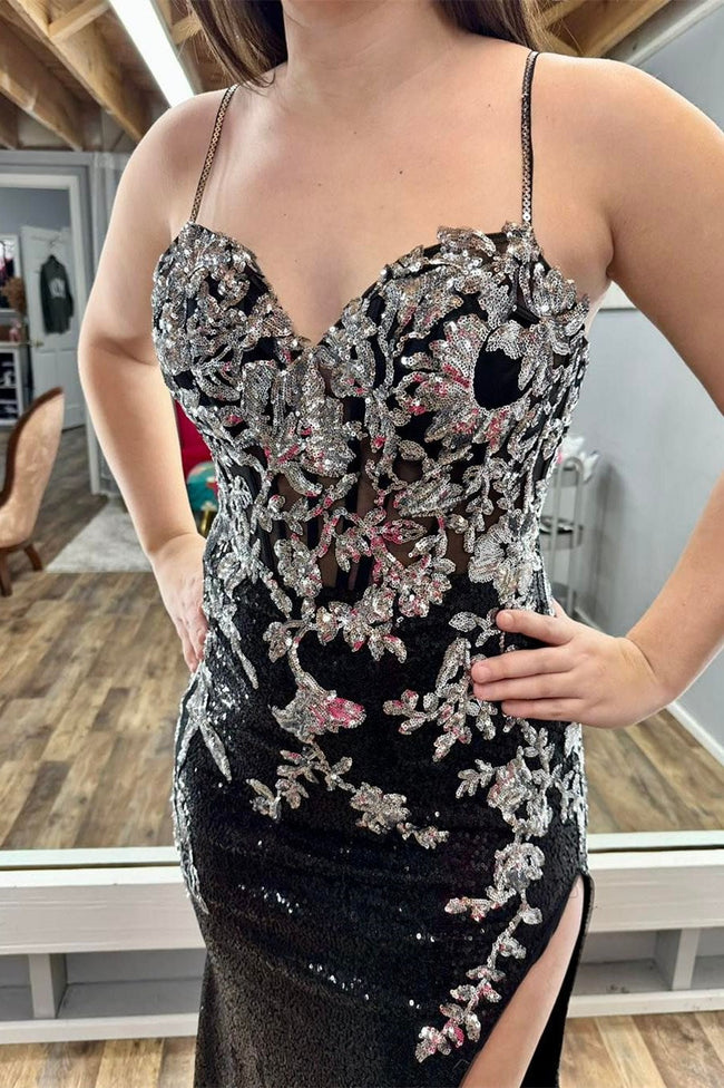Charleigh | Vestido de fiesta largo con tirantes finos, apliques de lentejuelas negras y abertura Main Image