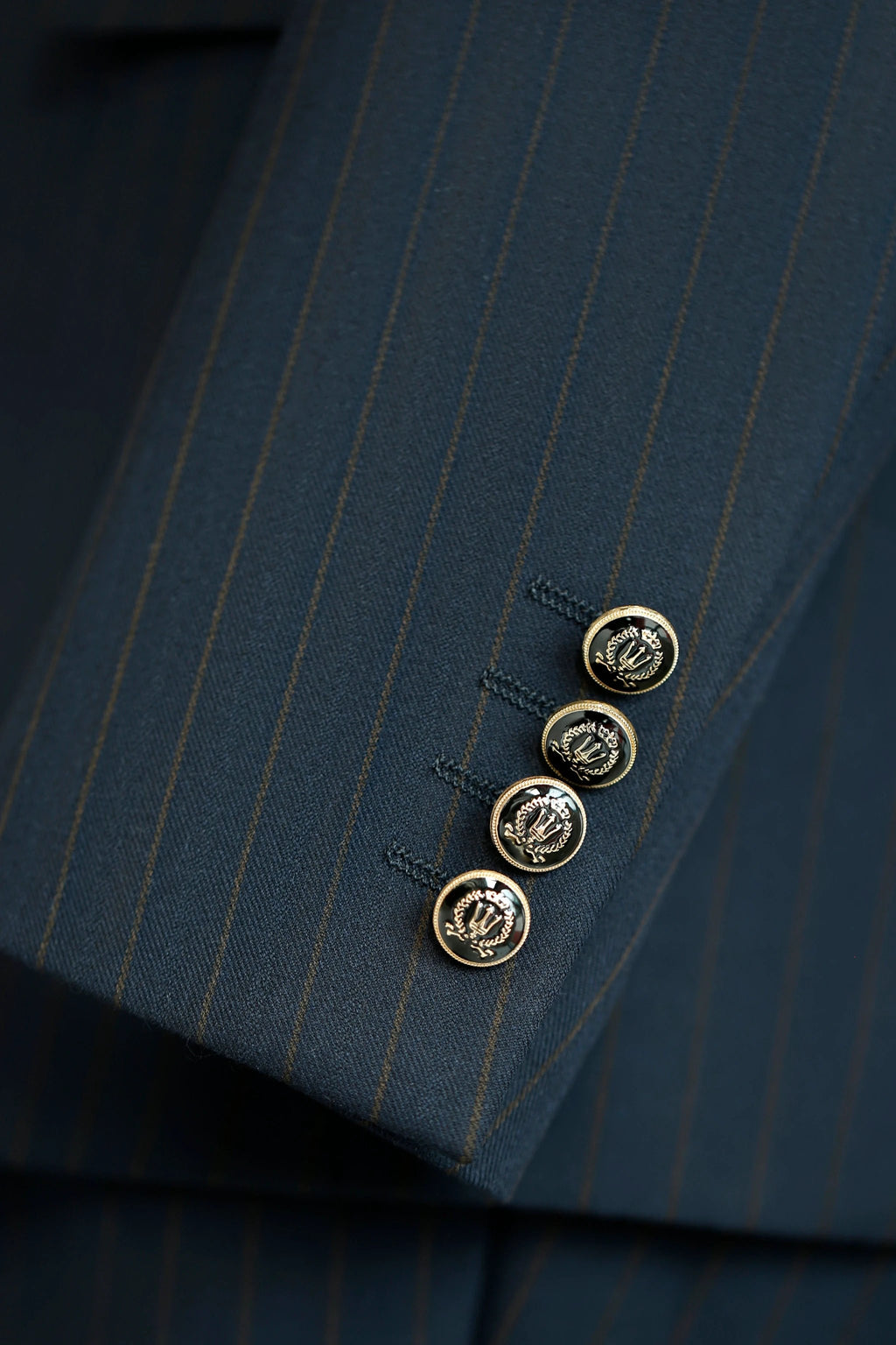 Double-Breasted Navy Pinstripe Wool Suit | Tailored Formal Groom & Business Suit by 男装