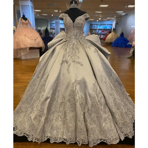 Lujoso vestido de quinceañera plateado con hombros descubiertos, vestido de fiesta plateado Y1157
