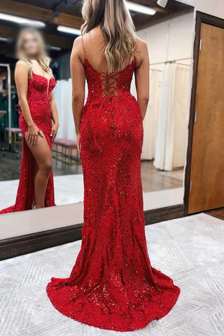 Vestido de fiesta rojo de corte sirena con tirantes finos y apliques, con abertura PSK556
