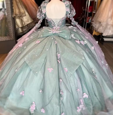 Vestido de quinceañera estilo princesa con escote corazón y cuentas, con flores 3D, Y2982