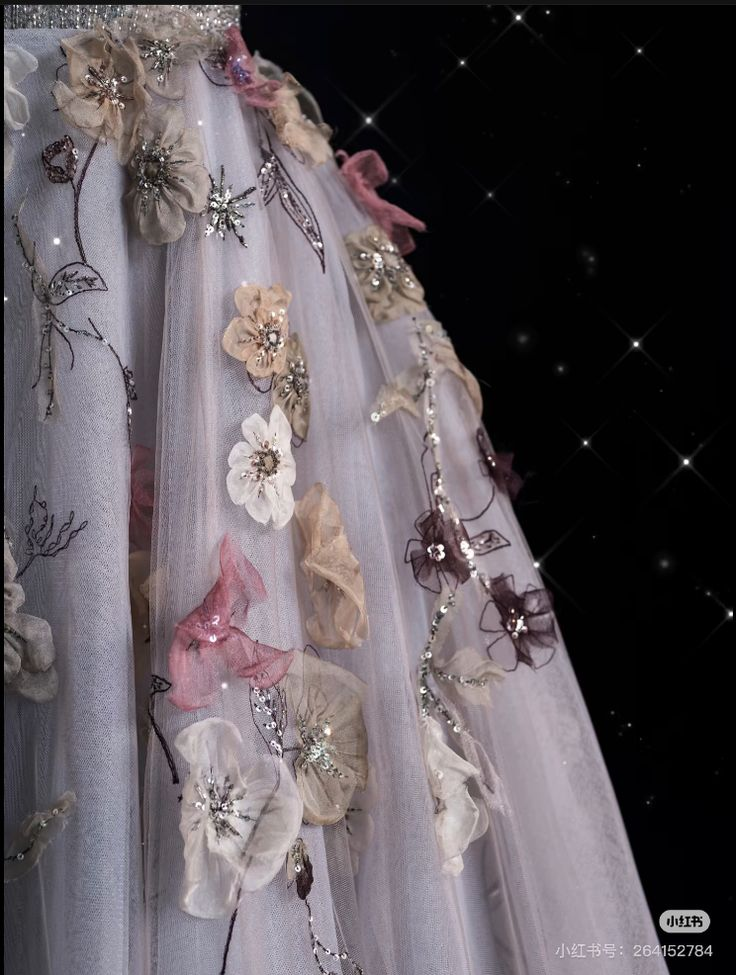 Charming V Neckline Gray Tulle Floral Ball Gown Long Evening Gown Prom Dress Y7953