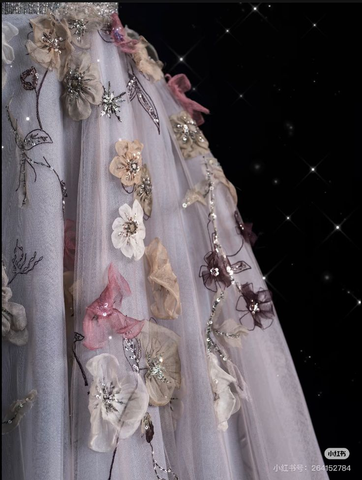 Vestido de noche largo con escote en V y tul gris floral Y7953