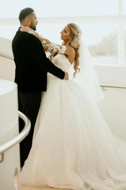 Off the shoulder Sweetheart Summer Beach Wedding Dress by misshow.com