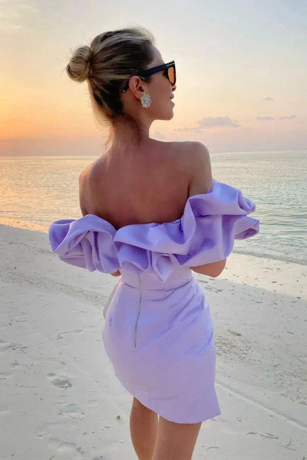 Vestido Mini de Cetim para Festa de Regresso a Casa, Sem Mangas e com Ombros Descobertos, com Folhos PD540