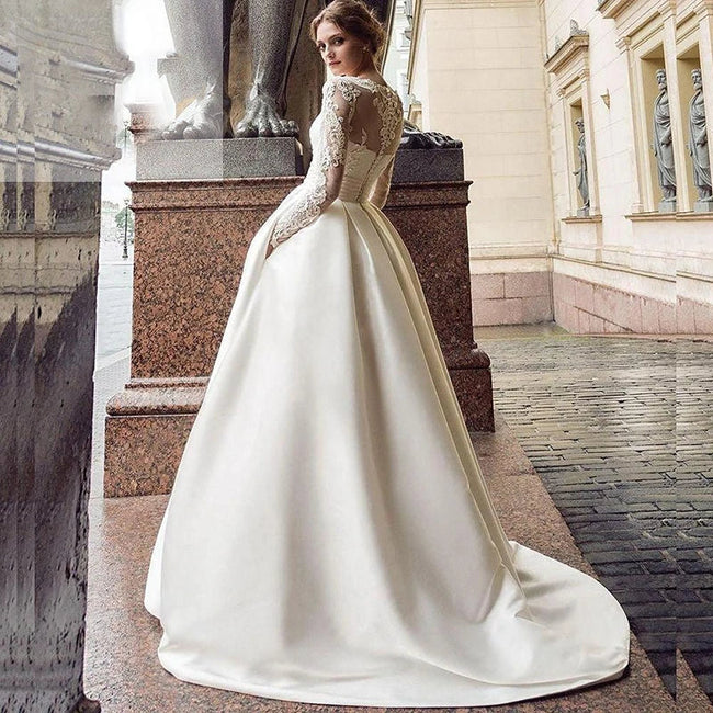 Pleat Satin Wedding Dresses 2023 Lace Appliques Sweep Train Long Sleeve Neck Formal Occasion Bridal dress robe de mariée Main Image