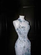 فستان سهرة طويل بحري مزين بتطريزات الترتر من تول أزرق حلم Y8673