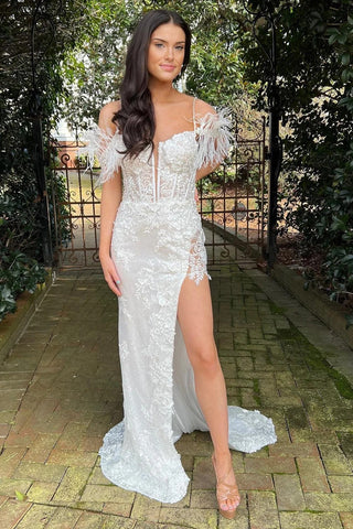 Rosa Meerjungfrau-Ballkleid mit Schlitz und Federn, PSK498