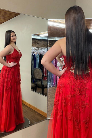 Vestido de fiesta largo rojo con escote en V pronunciado, apliques florales y abertura PSK485