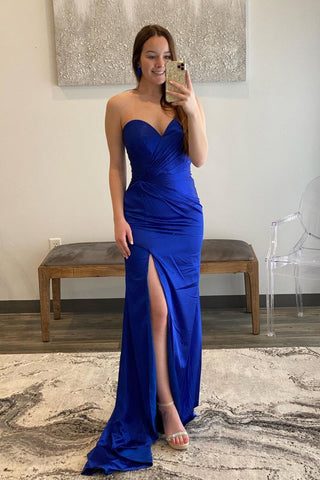 Vestidos de fiesta sencillos de satén azul rey con escote corazón PSK507