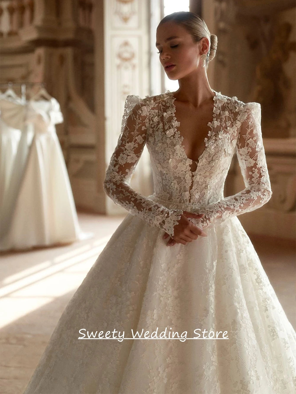 Luxury Lace Wedding Dress Vestido De Noiva Customized Long Sleeves V Neck Court Train A Line Bridal Gown Bride Dresses