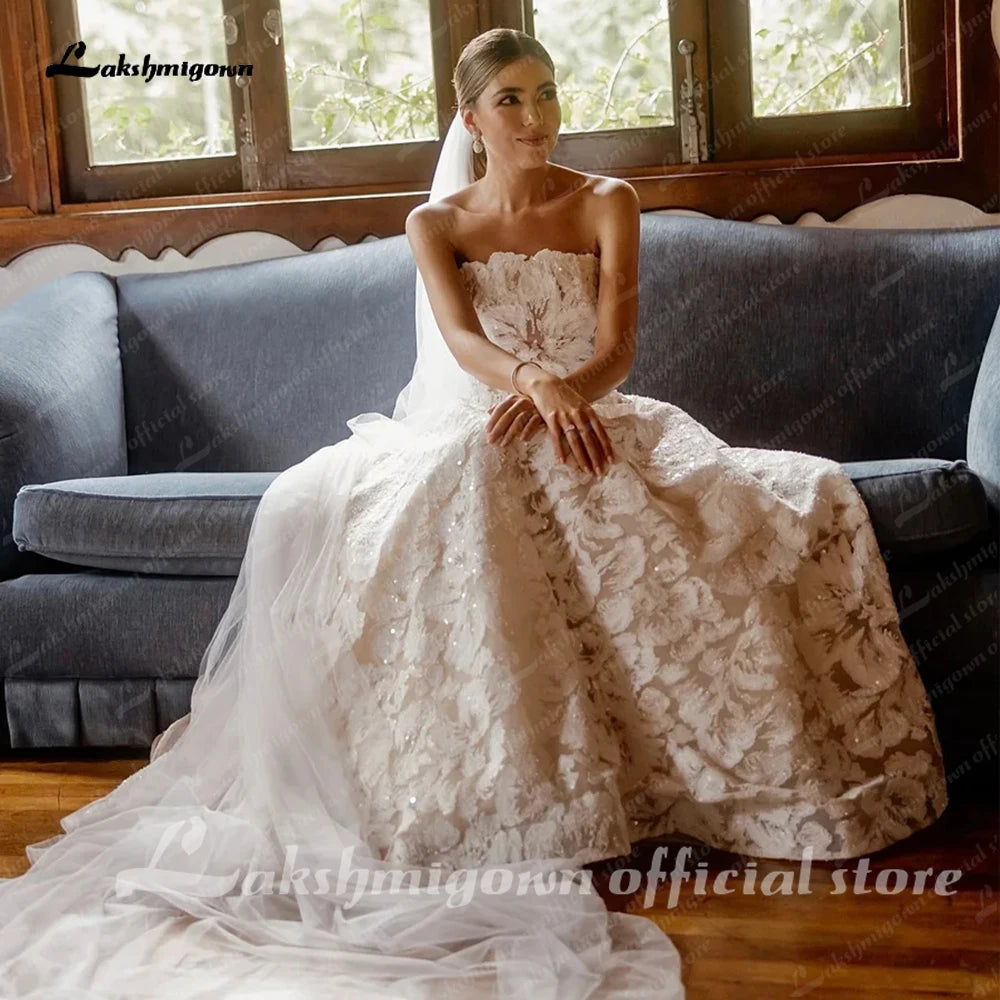 ZapDress Full Lace Strapless Wedding Dress Featuring Stunning Lace Appliques and Floral A-Line Bridal Dress Customized