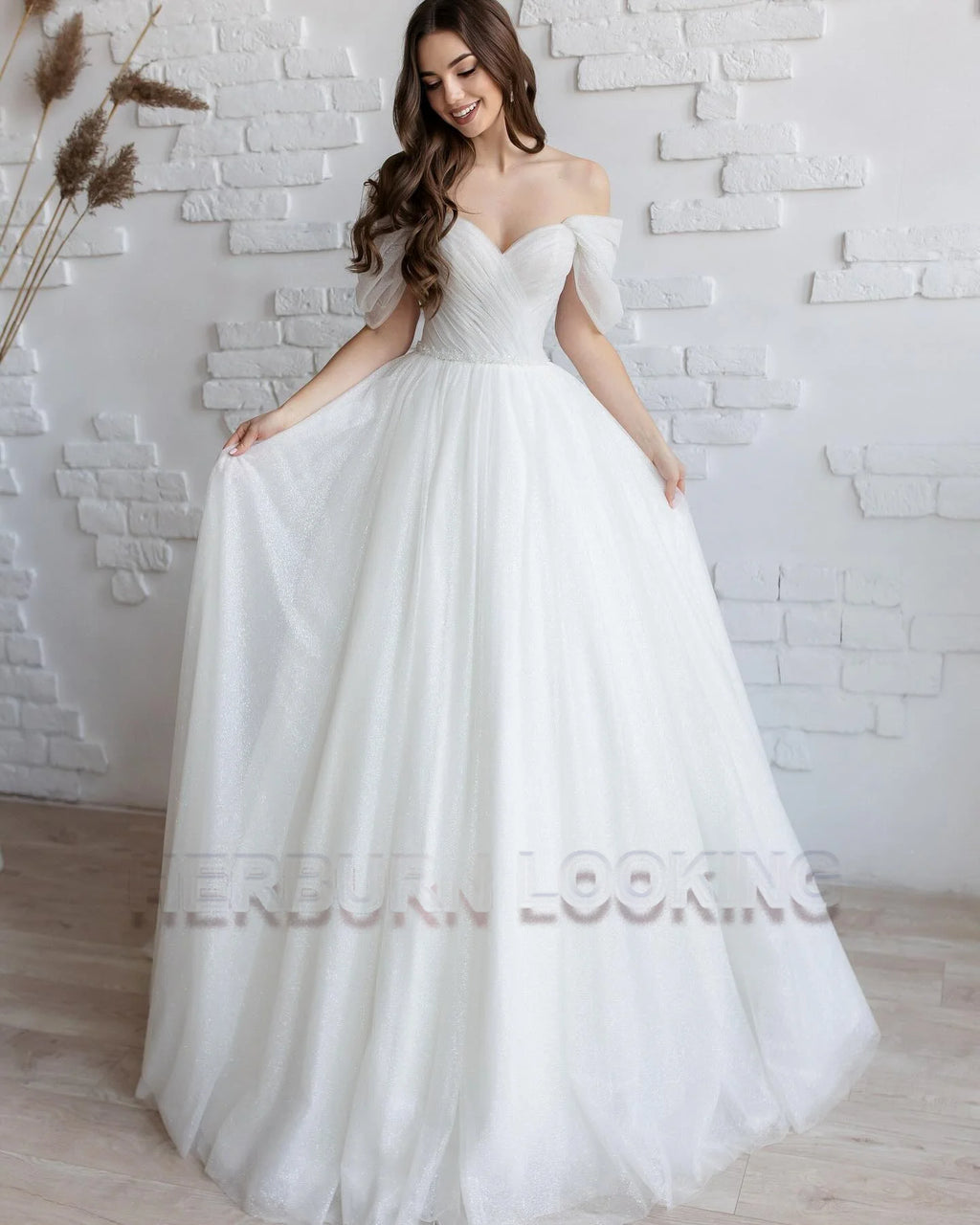 HERBURN Trendy Pleated Wedding Dresses New Arrival Appliques A-line Lace up Sleeveless Robe De Soiree De Mariage Customized