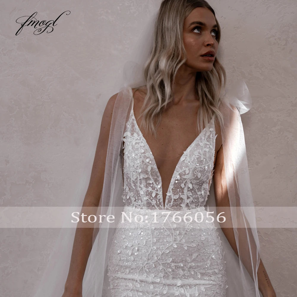 Customized Sexy Backless V Neck Spaghetti Straps Lace Mermaid Wedding Dresses Beaded Court Train Trumpet Vintage Bridal Gown