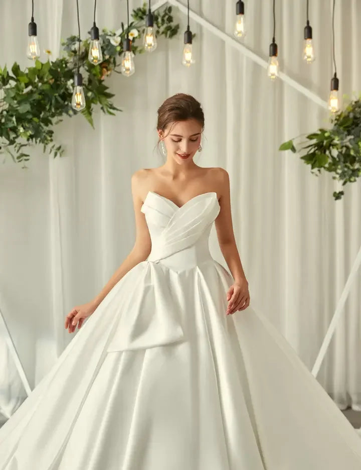 Classic Satin Strapless Sleeveless Bow Pleat A-Line Wedding Dresses Sweetheart Ball Gown Customized