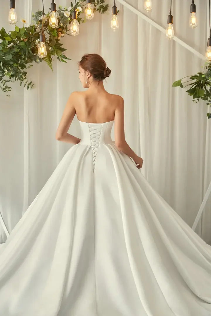 Classic Satin Strapless Sleeveless Bow Pleat A-Line Wedding Dresses Sweetheart Ball Gown Customized