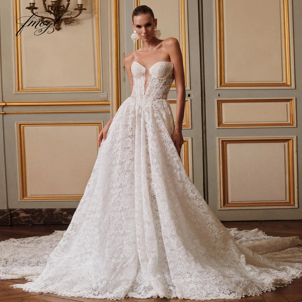 Customized Sexy Sweetheart Lace A Line Wedding Dresses Classic Off The Shoulder Backless Court Train Vintage Bridal Gown