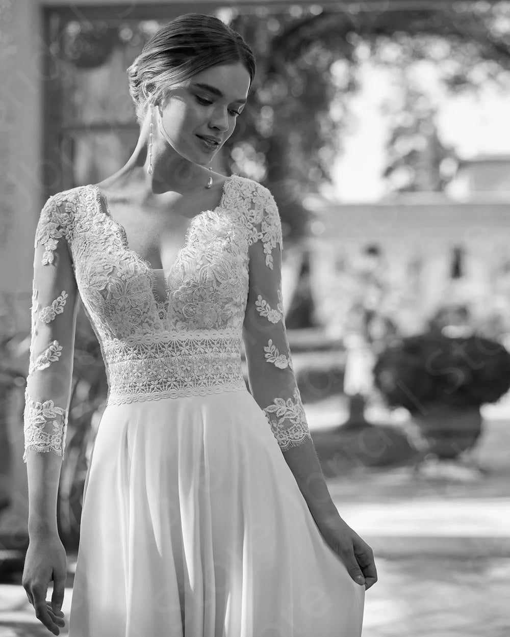 Latest Summer Boho Wedding Dresses Lace Beach Bridal Gowns 2024 Bride Dress V Neckline Wedding Gowns 3/4 Sleeves Illusion Back