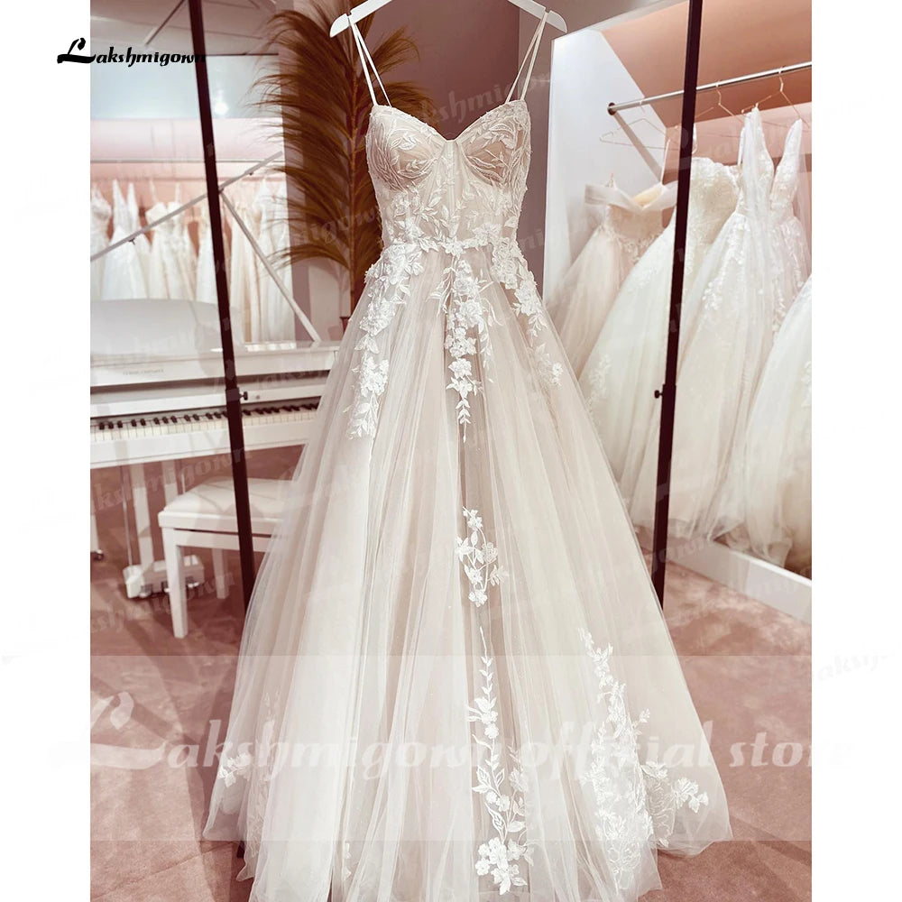 Princess Lace Wedding Dress Bridal Customized Vestido Spaghetti Straps Chapel Train Champagne Tulle Wedding Gown ZapDress