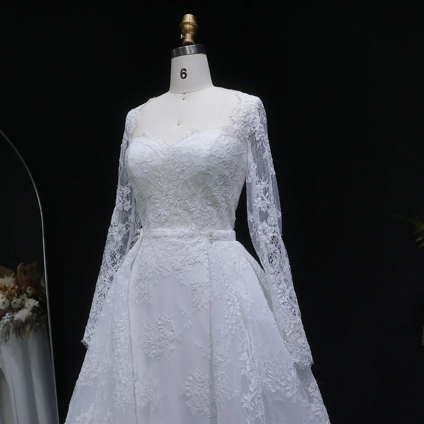 Luxury Lace Sweetheart Long Sleeve Wedding Dress SW523