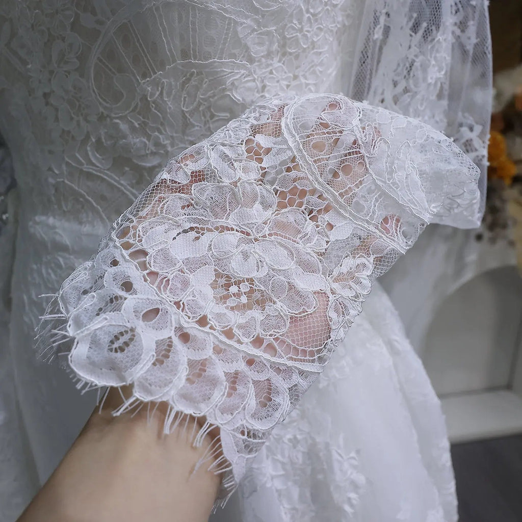 Luxury Lace Sweetheart Long Sleeve Wedding Dress SW523