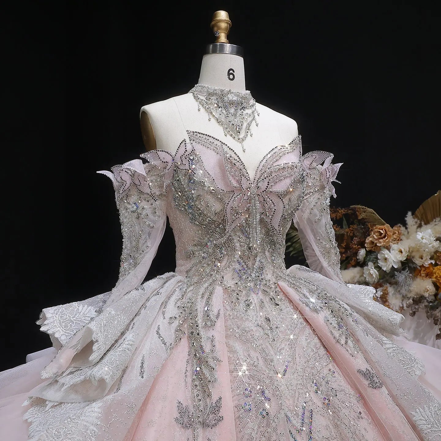 Luxury Embroidery Puff Sleeve Ball Gown Wedding Dress SW608