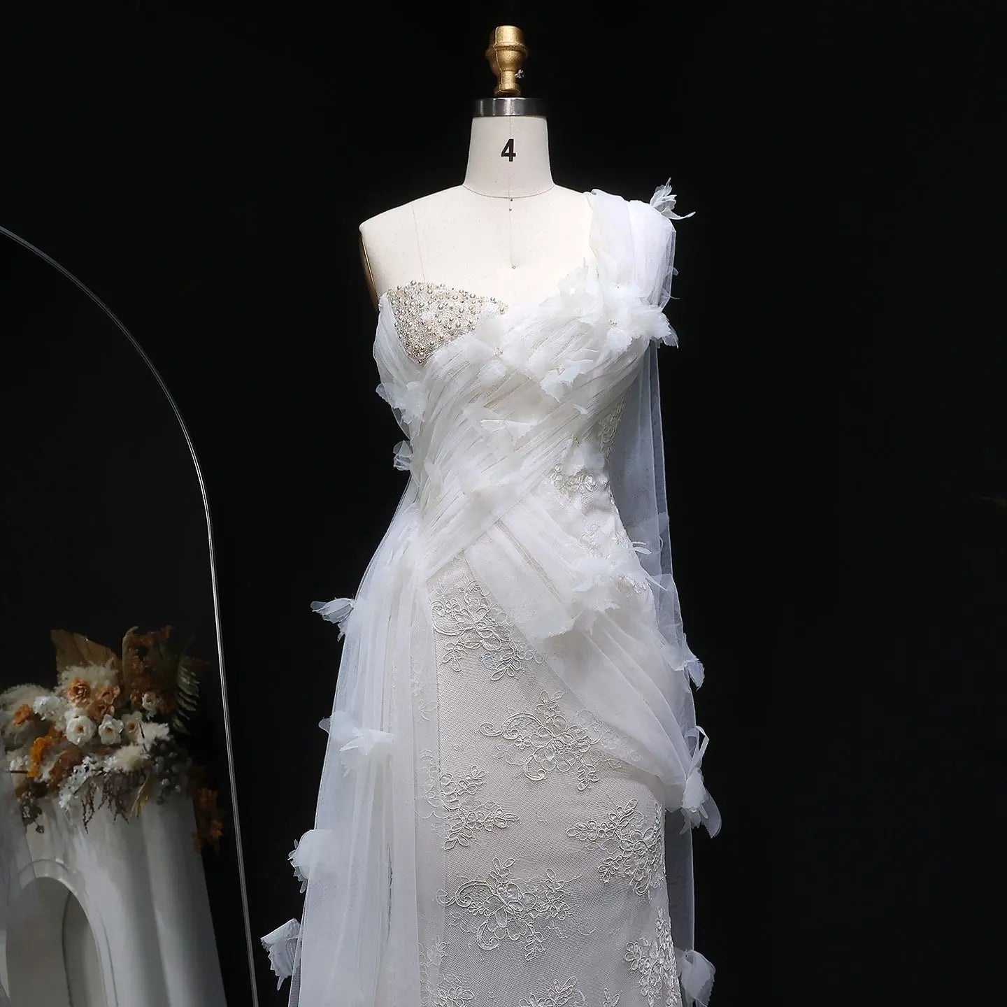 Luxury White One-Shoulder Lace Ruched Bow Mermaid Wedding Dress SW638