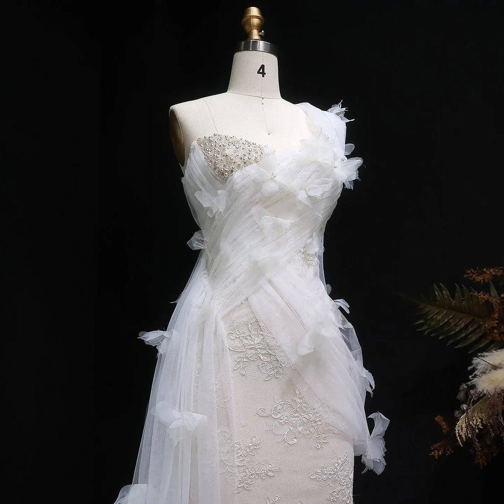 Luxury White One-Shoulder Lace Ruched Bow Mermaid Wedding Dress SW638