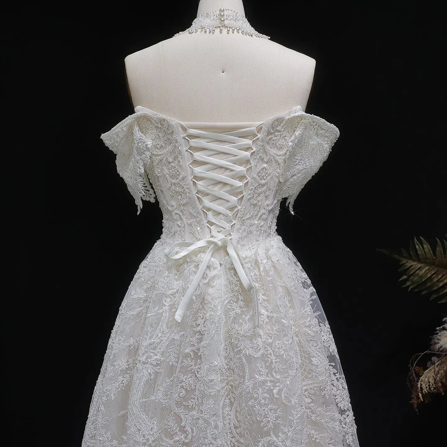 Off White Elegant Lace Pearl Embroidery Ball Gown Wedding Dress SW652