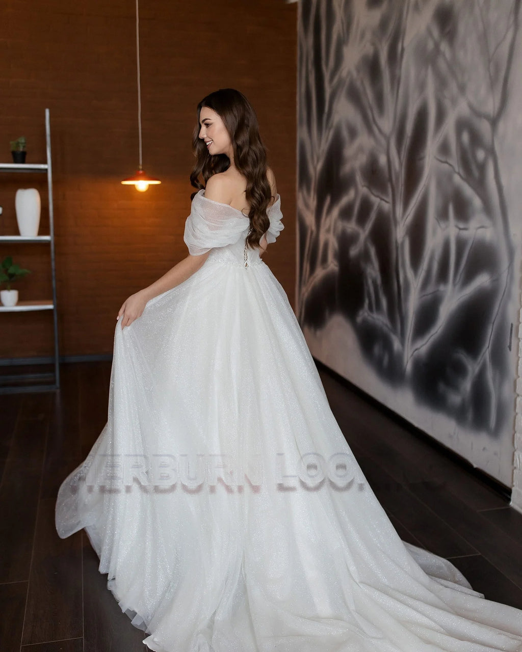 HERBURN Trendy Pleated Wedding Dresses New Arrival Appliques A-line Lace up Sleeveless Robe De Soiree De Mariage Customized