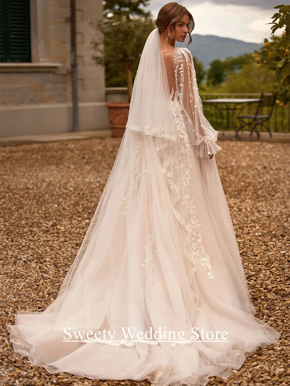 Princess Wedding Dress Customized Puff Sleeves Illusion Back Buttons Applique Sweep Train Vestido De Noiva Bridal Gown