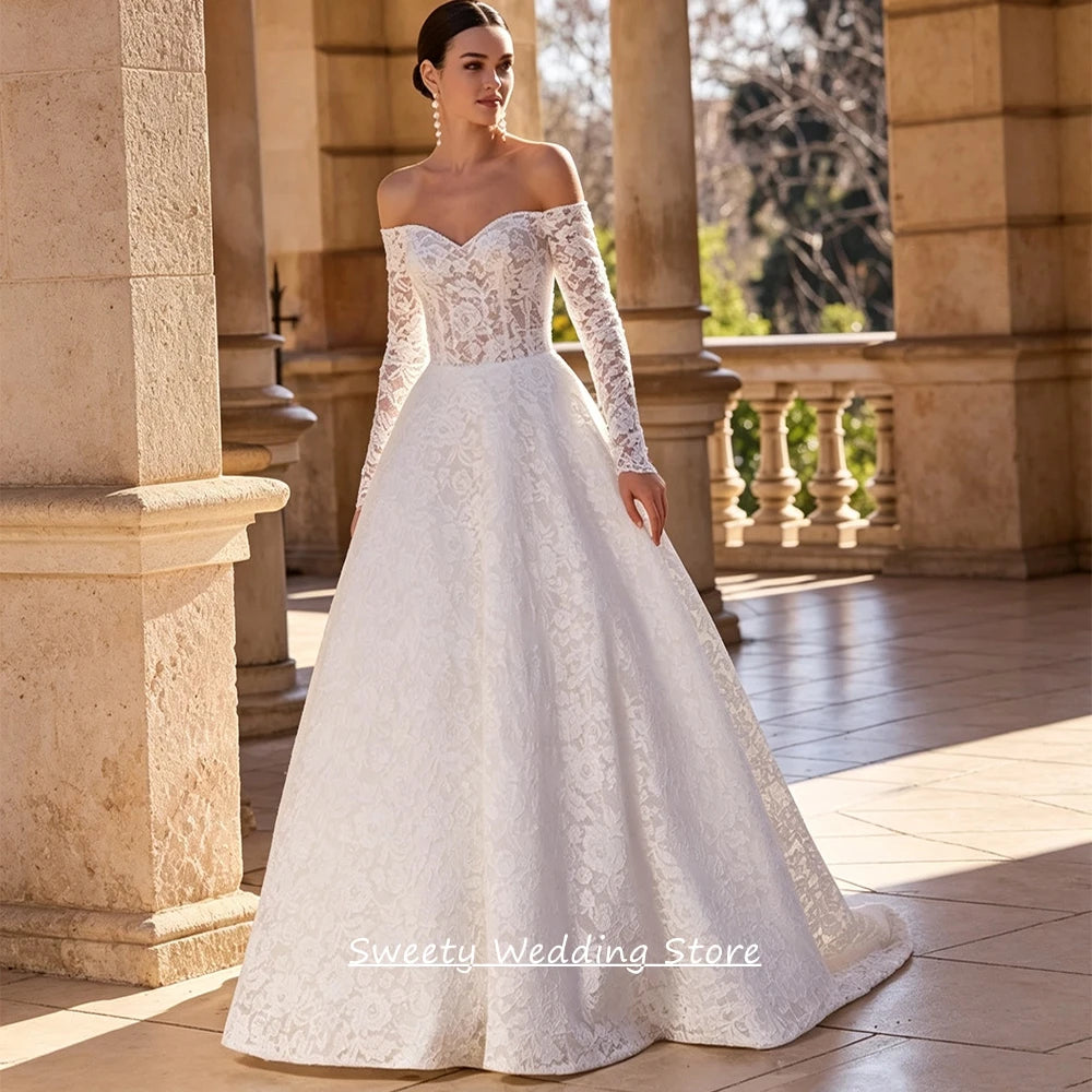 Customized Lace Wedding Dress Long Sleeves Sweetheart Beading See Through Sweep Train Woman Bridal Gown back Zipper