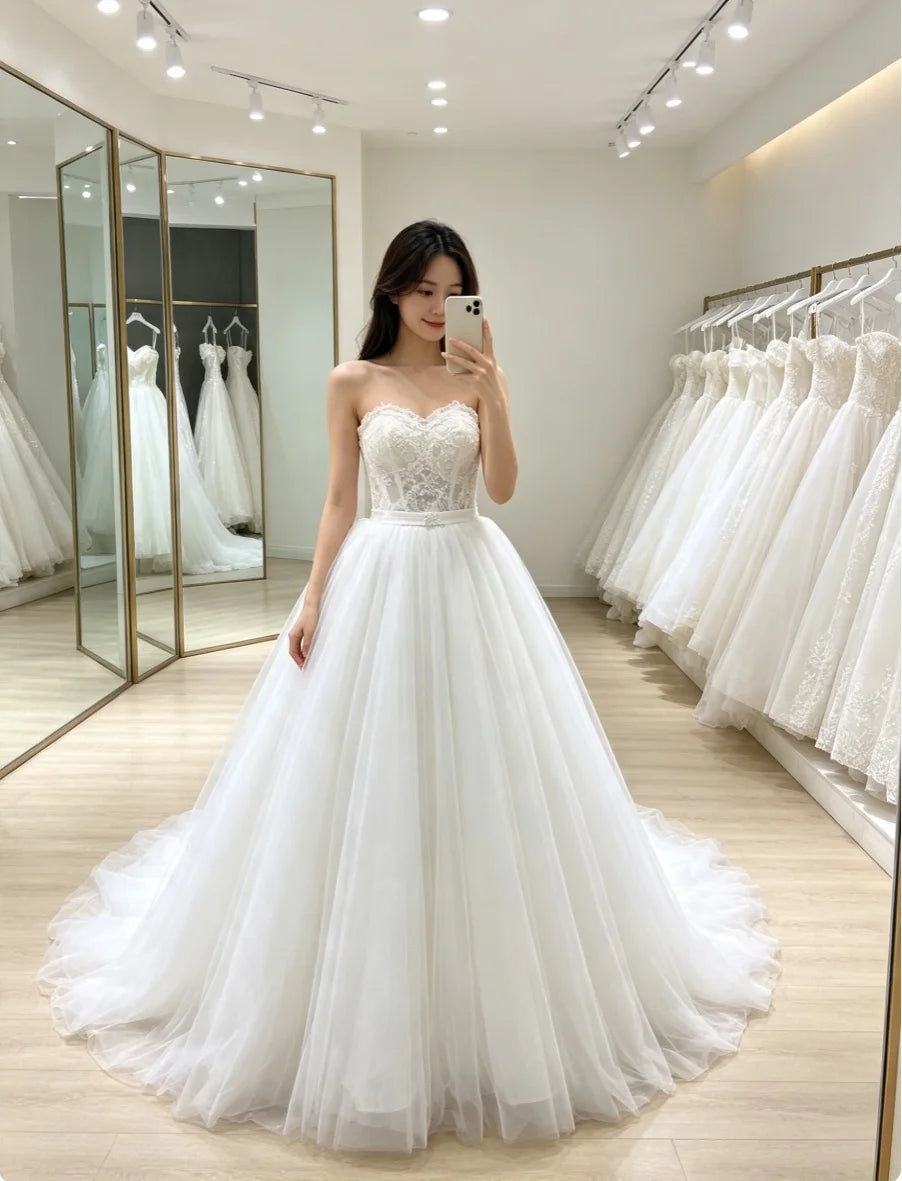 Sweetheart Strapless Ball gown Wedding Dress Lace Corset Bodice Satin Bow Waistband Pure Tulle Bridal Gown  Ivory Princess Bride