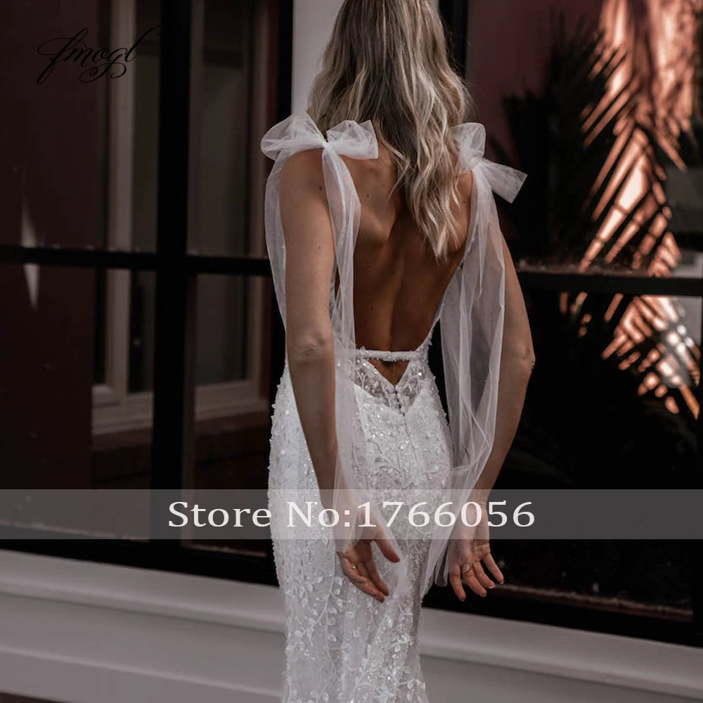 Customized Sexy Backless V Neck Spaghetti Straps Lace Mermaid Wedding Dresses Beaded Court Train Trumpet Vintage Bridal Gown