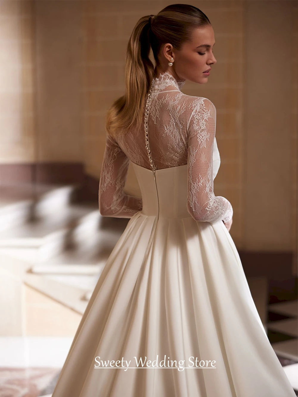Customized Wedding Dress Vestido De Noiva Fashion High Neck Long Sleeves Top Lace Satin Bridal Gown Sweep TrainRobe Mariee