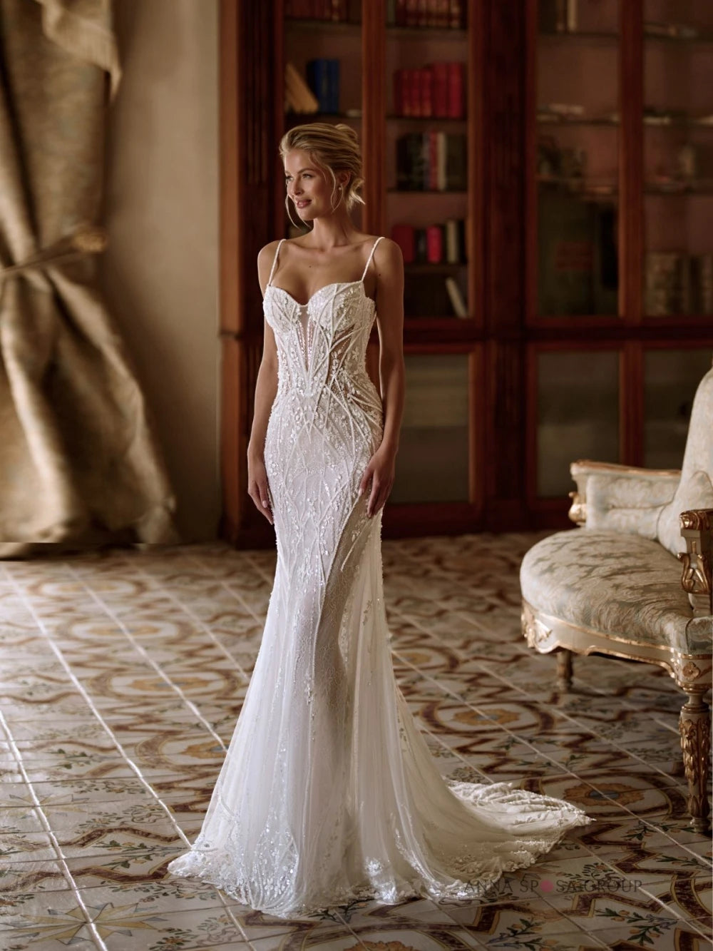 Luxury Sparkling Beaded Lace Wedding Dress With Cape Elegant Mermaid Long Bridal Gown Customized Illusion Dresses For Bride