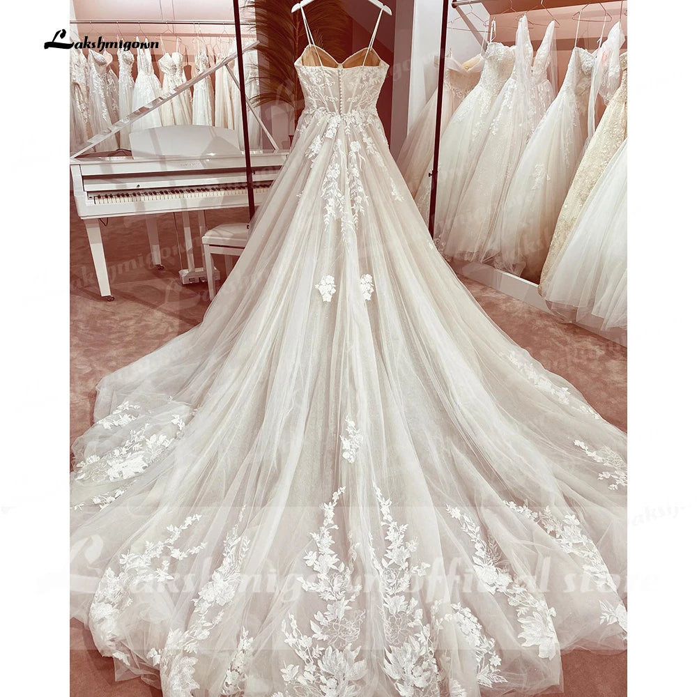 Princess Lace Wedding Dress Bridal Customized Vestido Spaghetti Straps Chapel Train Champagne Tulle Wedding Gown ZapDress