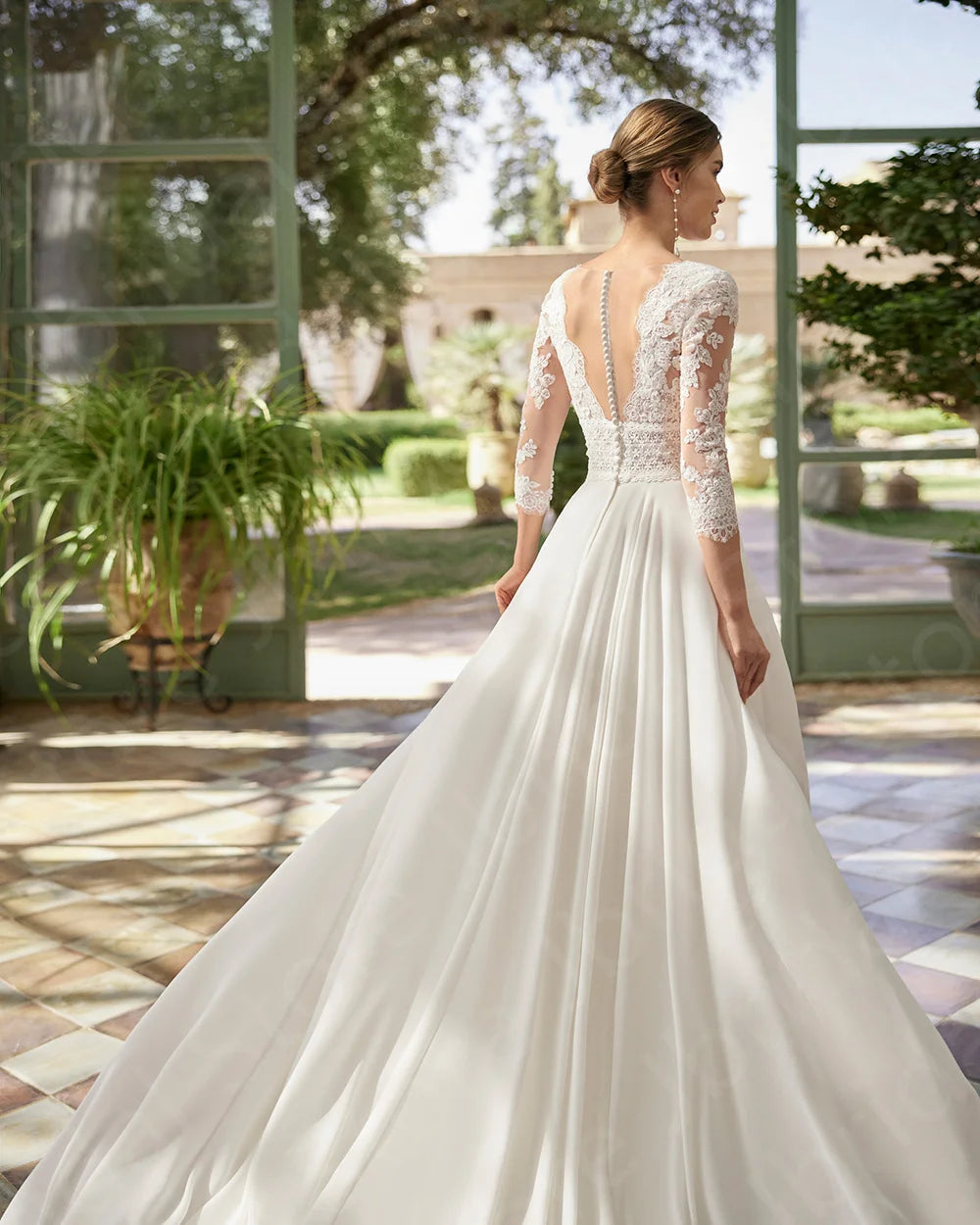 Latest Summer Boho Wedding Dresses Lace Beach Bridal Gowns 2024 Bride Dress V Neckline Wedding Gowns 3/4 Sleeves Illusion Back