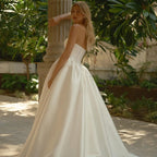 Eightree Boho White A-Line Wedding Dresses Sweetheart Sleeveless Backless Wedding Gown Women Satin Bridal Prom Dress Customized