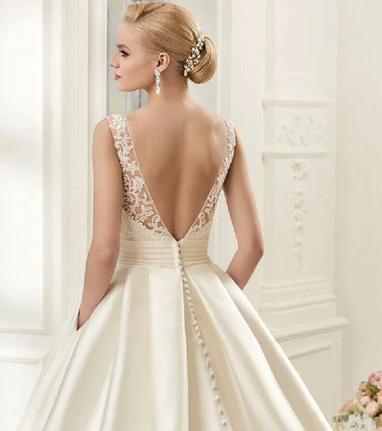 Sexy rückenfreie Satin Brautkleider 2021 Kapelle Zug Brautkleider Elfenbein Vestido Noiva Princesa