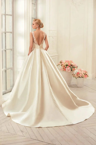 Sexy rückenfreie Satin Brautkleider 2021 Kapelle Zug Brautkleider Elfenbein Vestido Noiva Princesa