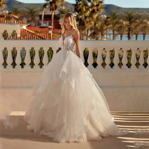 Sexy Lace Appliques V Neck Wedding Dresses Exquisite Tiered A Line Tulle Ball Gowns For Woman Formal Bride Beach Party Vestidos