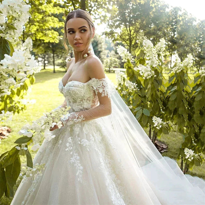 Sexy Off Shoulder Pretty Backless Mopping Wedding Dresses Fascinating Elegant Spaghetti Straps Boho Lace Applique Bride Gown by payinti