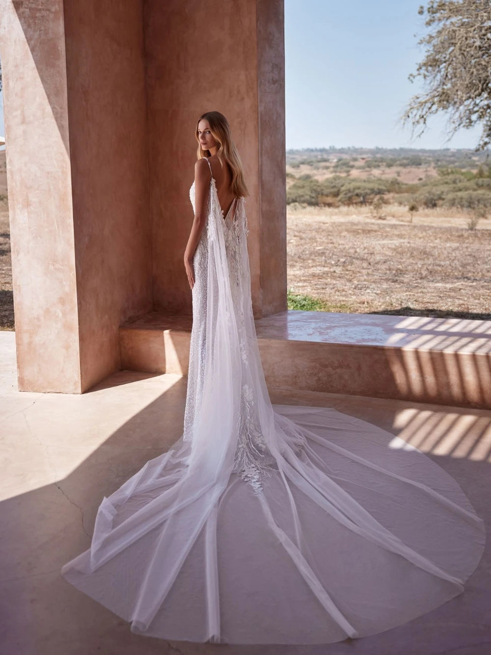 Shiny Mermaid Sexy Backless Wedding Dress Customized Modern Deep V Neck Bridal Gown With Cape Fantasy Sequined Classy Bride Wear