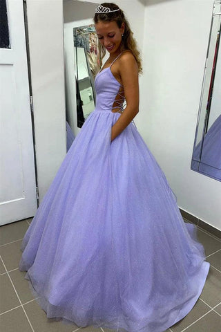 Glänzendes lavendelfarbenes A-Linien-Ballkleid aus Tüll mit V-Ausschnitt und Tasche, PSK367
