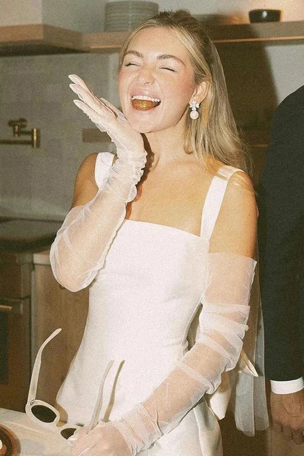 فستان زفاف بسيط من الساتان العاجي قصير مع فيونكة خلفية WD727