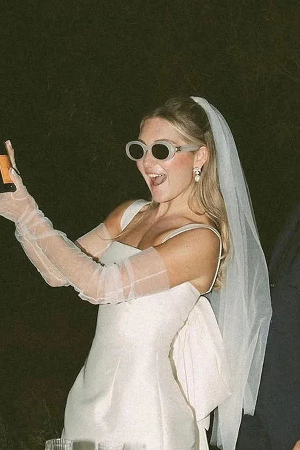 فستان زفاف بسيط من الساتان العاجي قصير مع فيونكة خلفية WD727