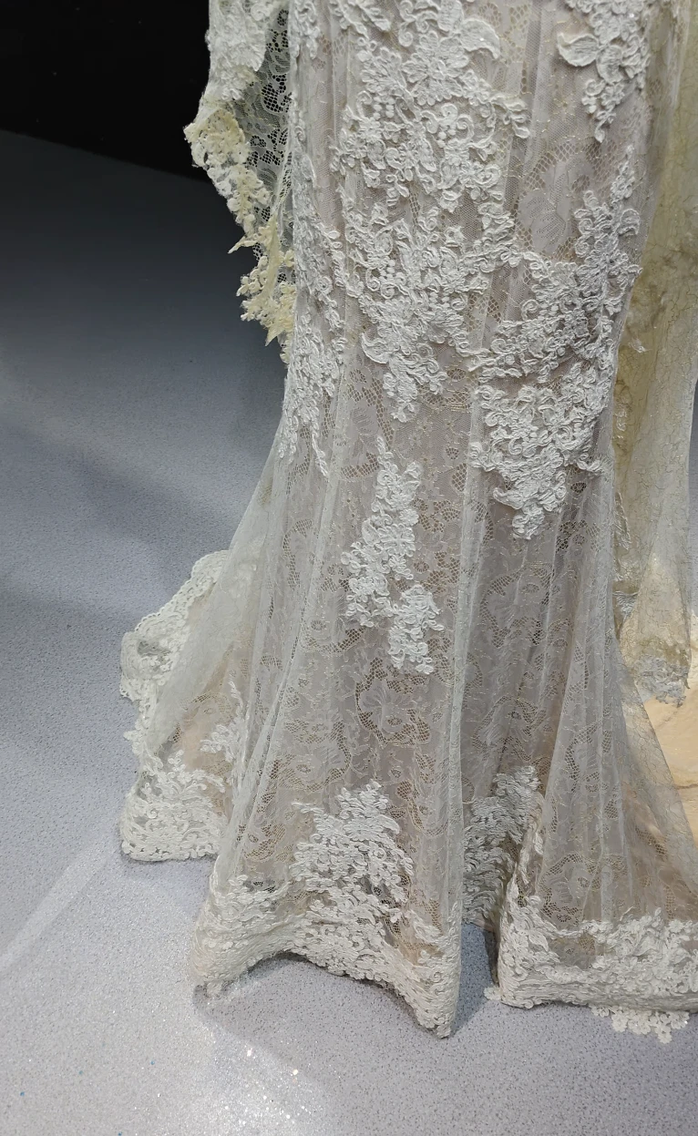 Vintage Lace Mandarin Veil by ZAPDRESS