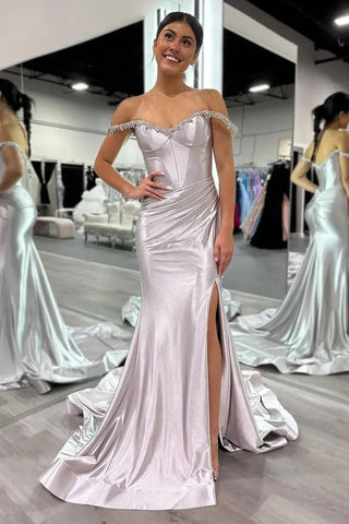 Vestido de fiesta largo con hombros descubiertos y corte sirena brillante en plata PSK582
