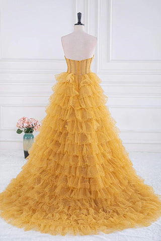 Vestido de fiesta dorado con volantes escalonados brillantes y sin tirantes (PSK569)